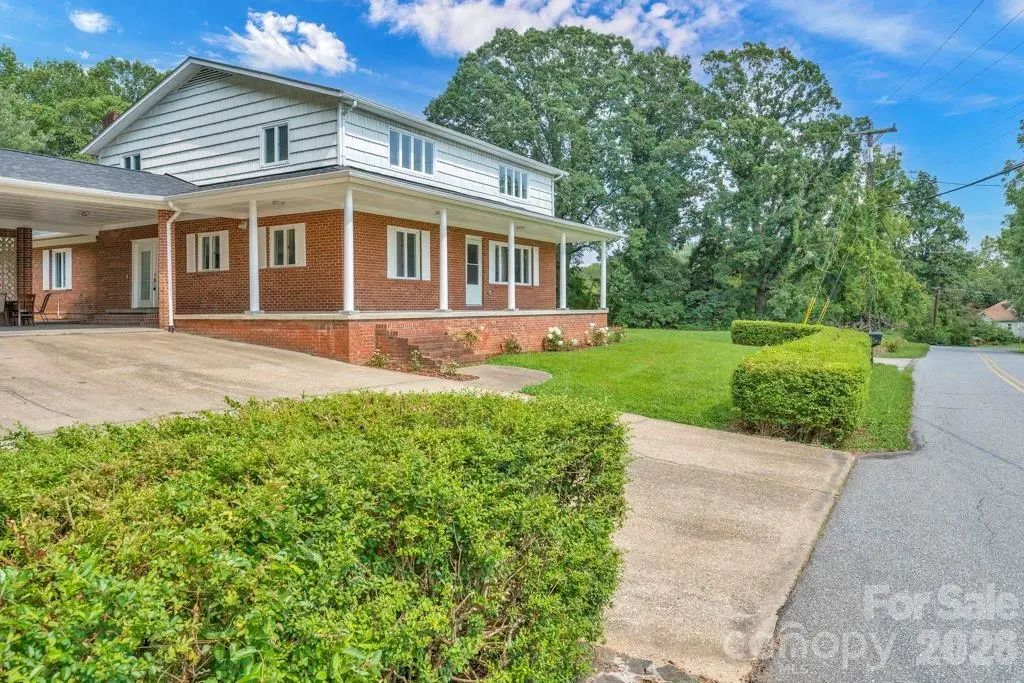 490 Morehead Road, Marion