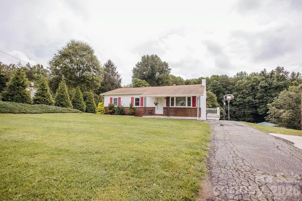 1559 Zion Hill Road, Marion