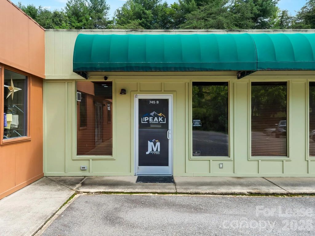 745 Carl Eller Road B, Mars Hill