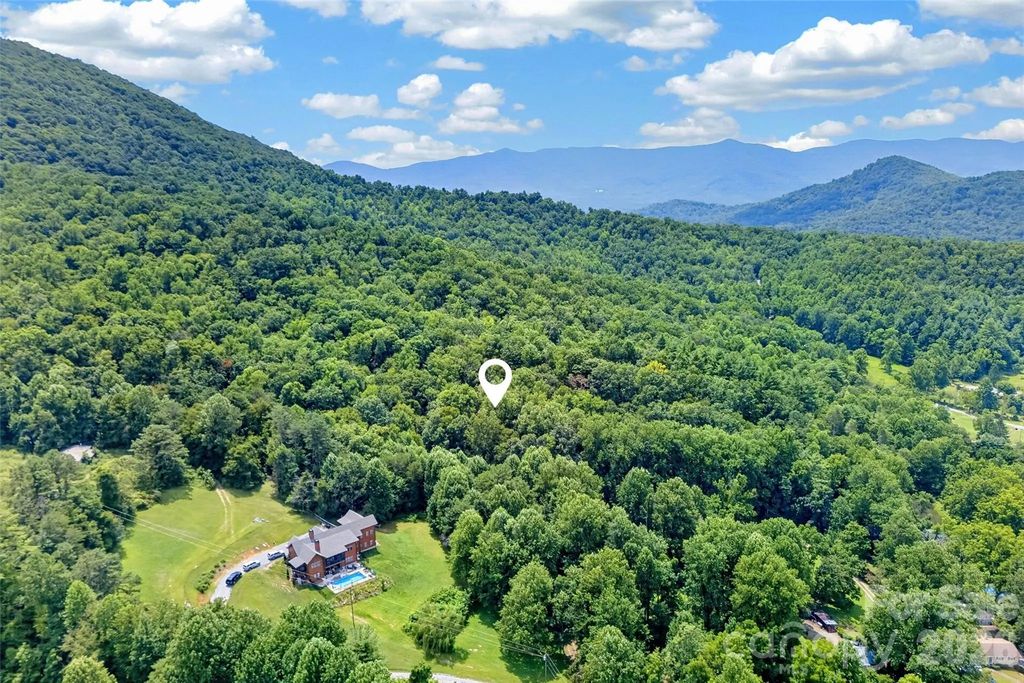111 Walkertown Road, Black Mountain