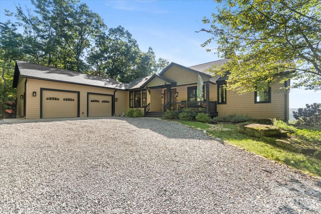 61 Firefly Lane, Pisgah Forest