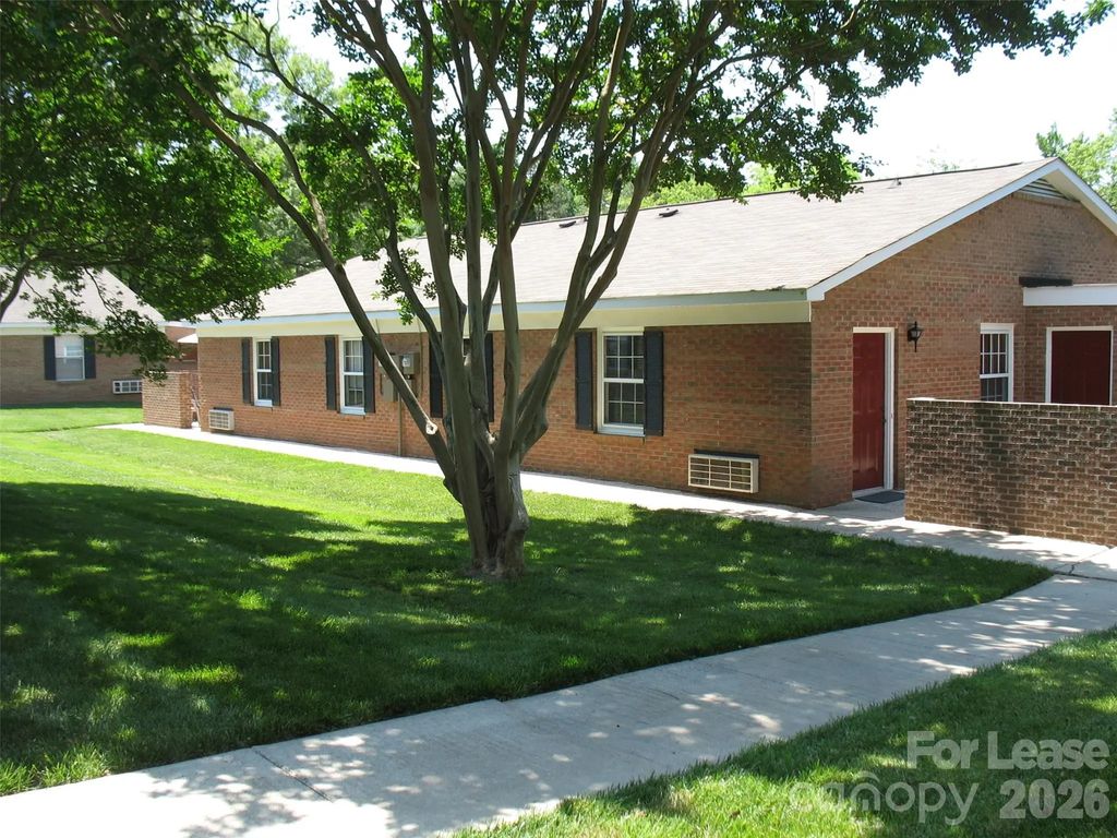 1306 Lomax Avenue A, Charlotte