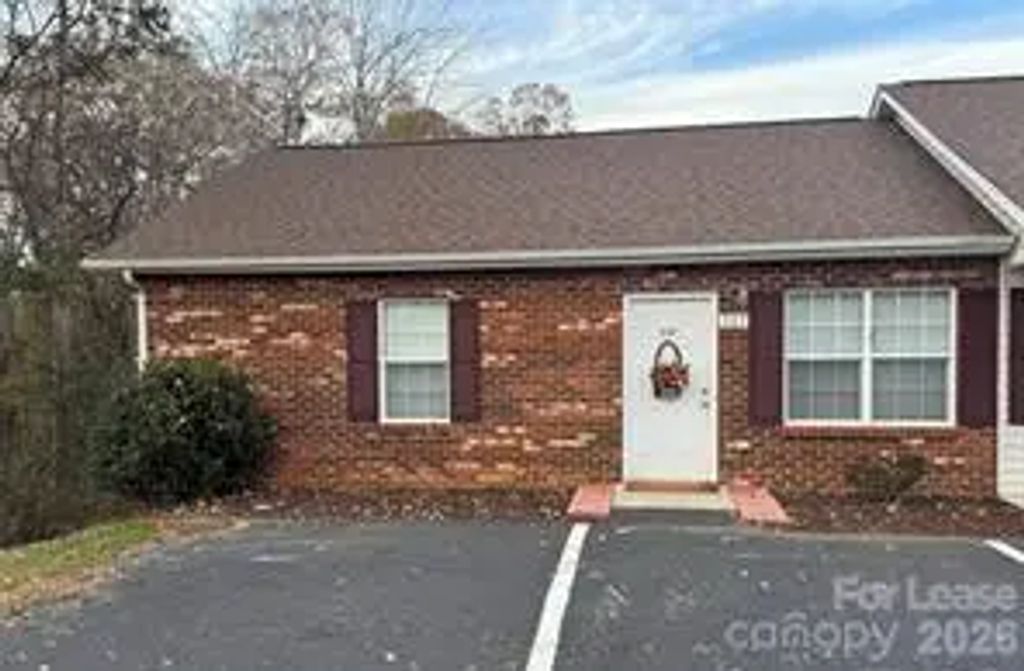 117 24th Street Nw, Hickory
