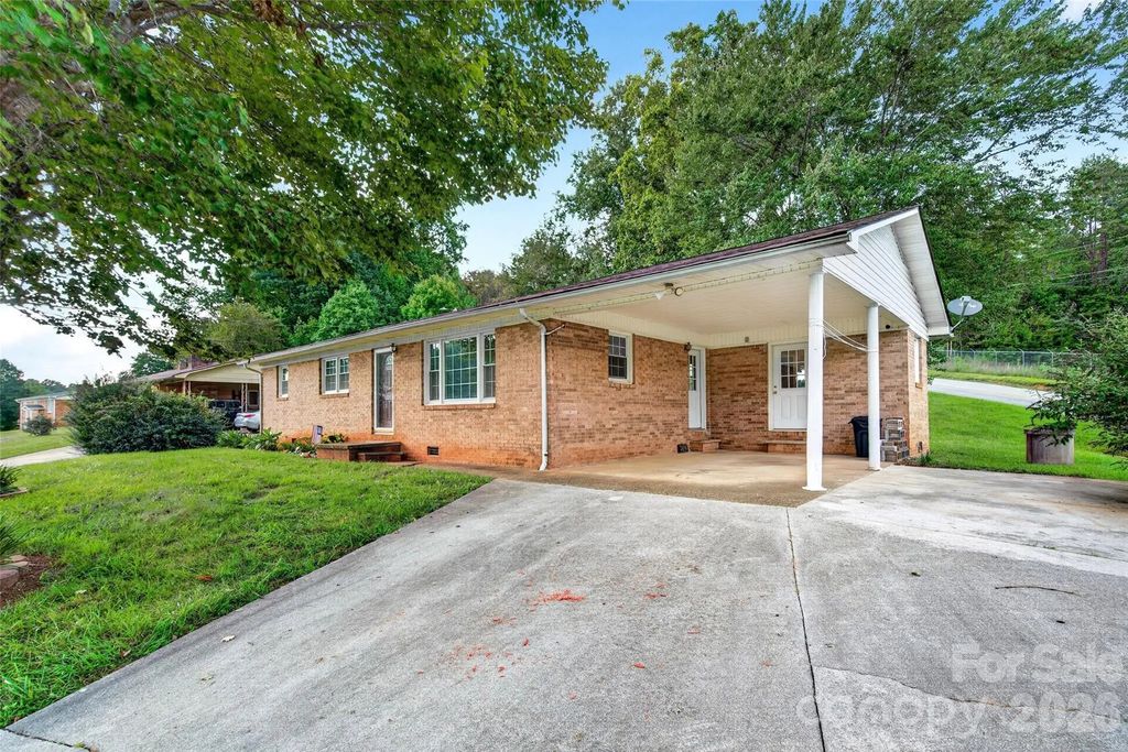 2406 Nix Creek Road, Marion