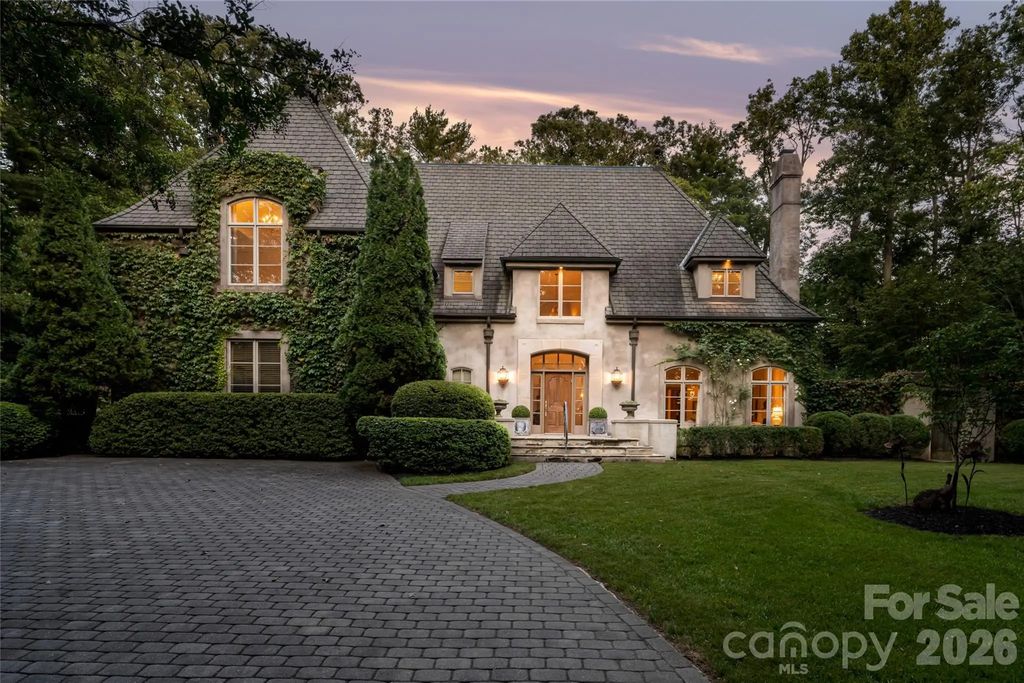 6 Frith Drive, Asheville