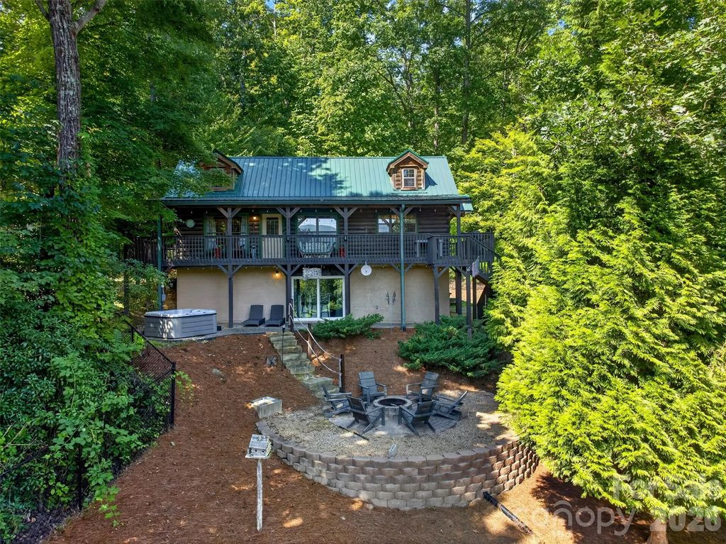 898 Morgan Hill Road, Black Mountain