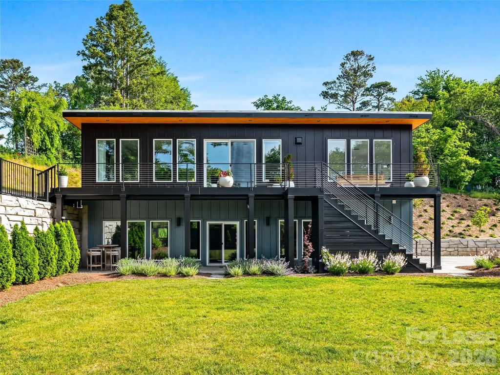 8 Midland Drive, Asheville