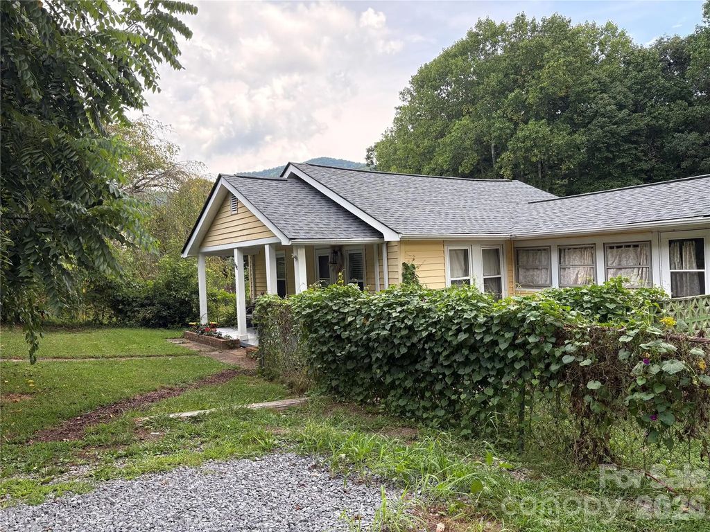 408 Mccoy Cove Road, Black Mountain