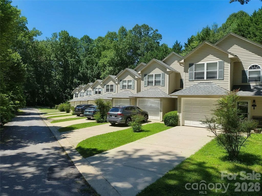 102 S Park Lane, Black Mountain