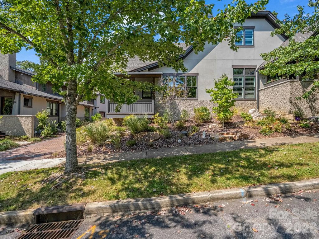 14 Keats Road, Black Mountain