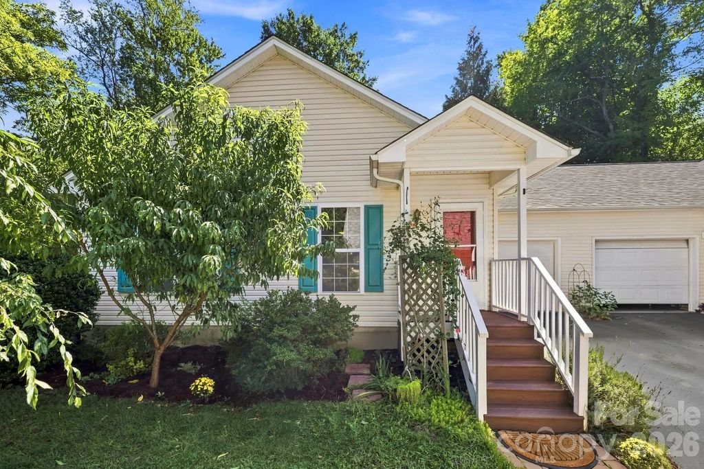 8a Bent Grass Court, Black Mountain