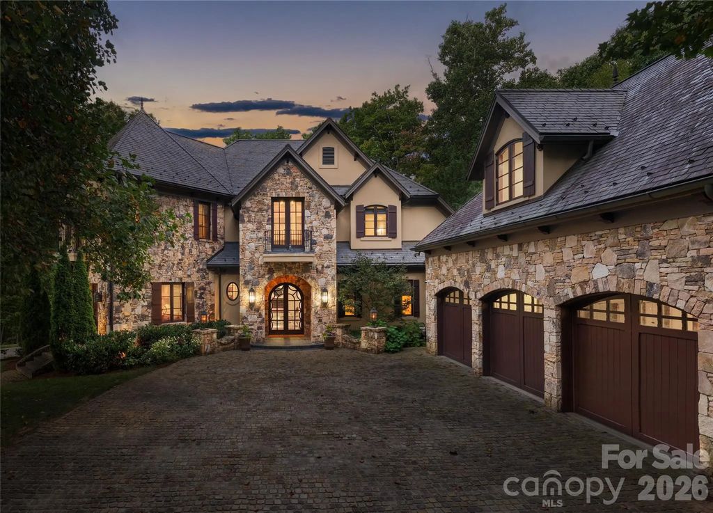 204 Secluded Hills Lane, Arden