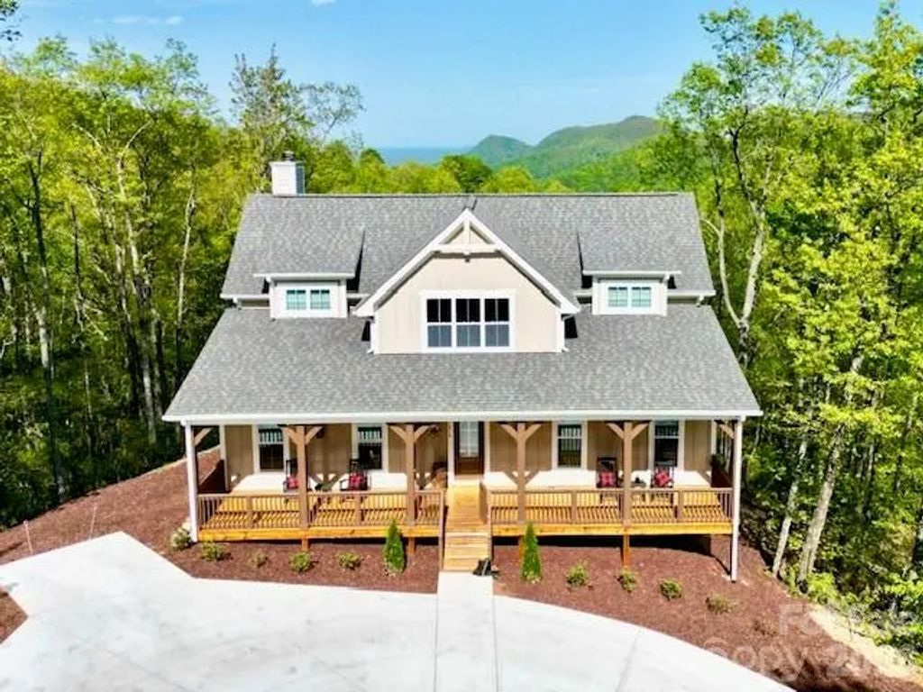 1914 Catawba Falls Parkway, Black Mountain