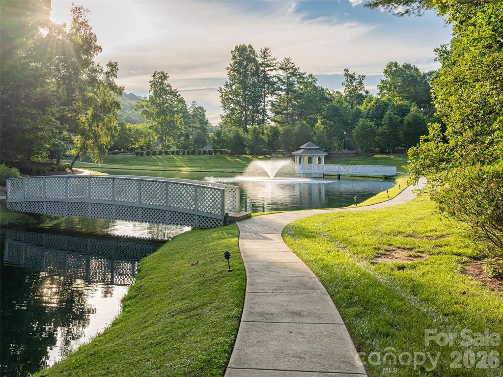 123 & 131 High Fields Court, Hendersonville