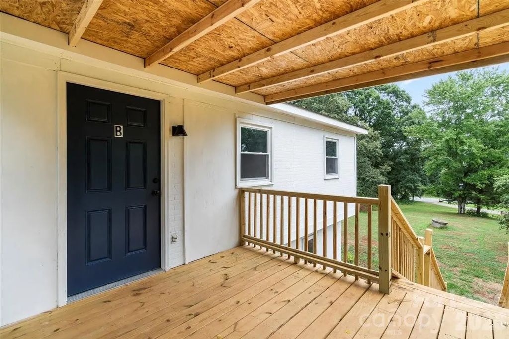 2519 Marble Street B, Newton