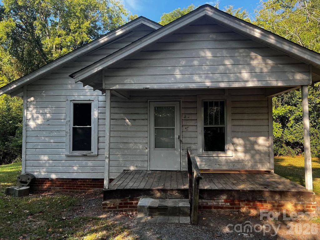 209 Berry Avenue, Albemarle