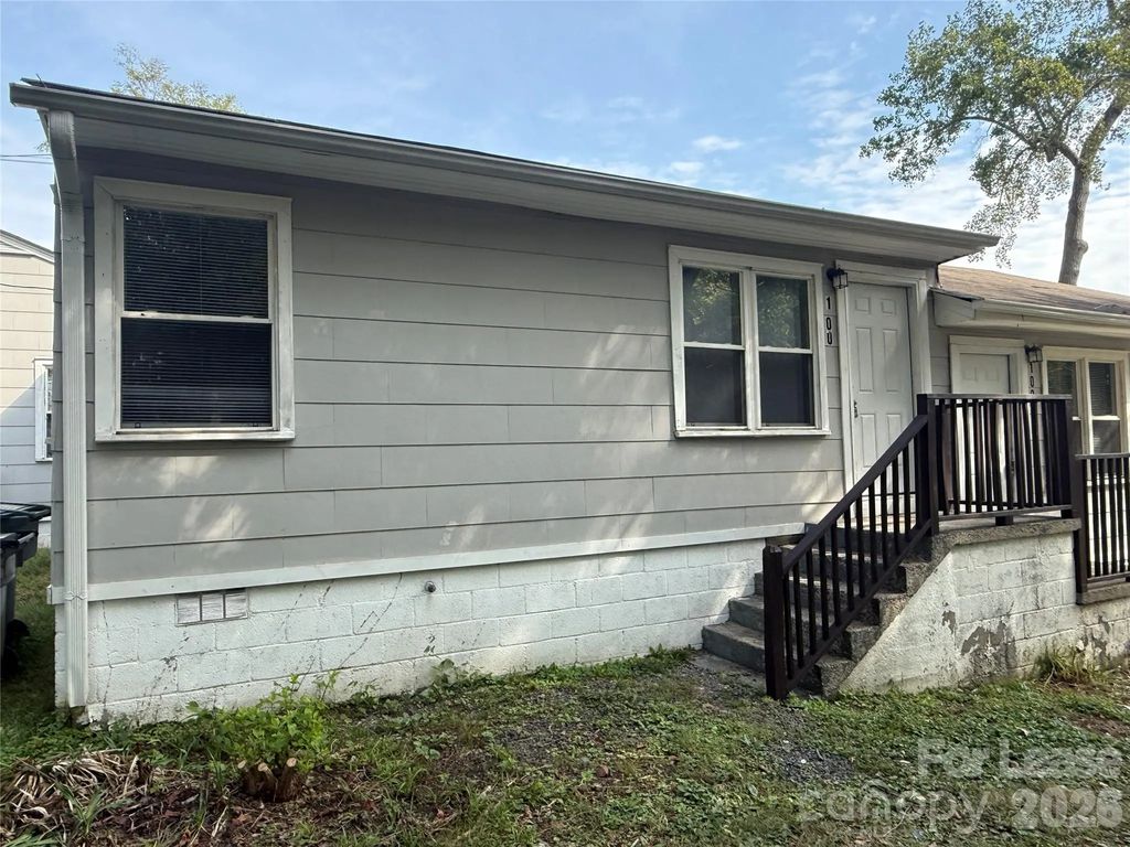 100 E Bradley Street, Gastonia