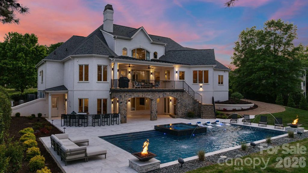 114 Cape Cod Way, Mooresville