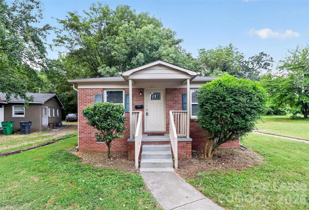 4030 Bearwood Avenue A, Charlotte