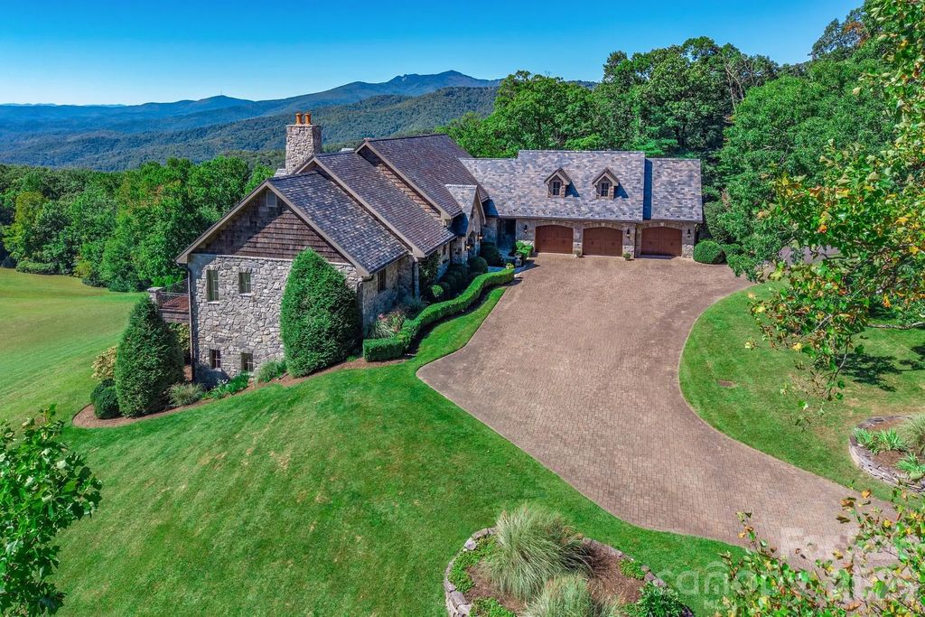 733 Dogwood Lane, Blowing Rock