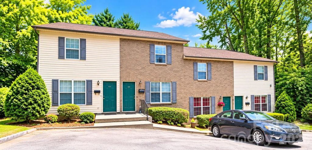 1107 3rd Avenue Sw, Hickory