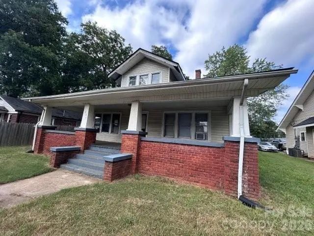 439 2nd Avenue Se, Hickory
