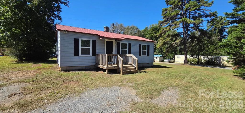 916 Mountain Crest Drive, Kings Mountain