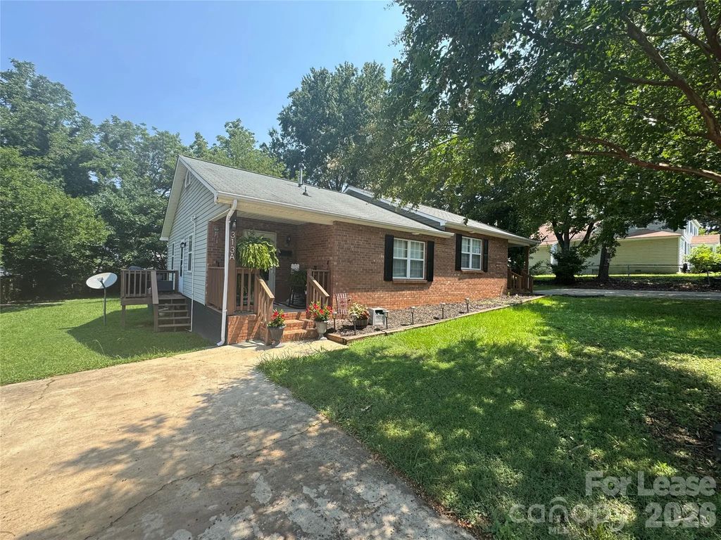 313 E Washington Avenue A, Bessemer City