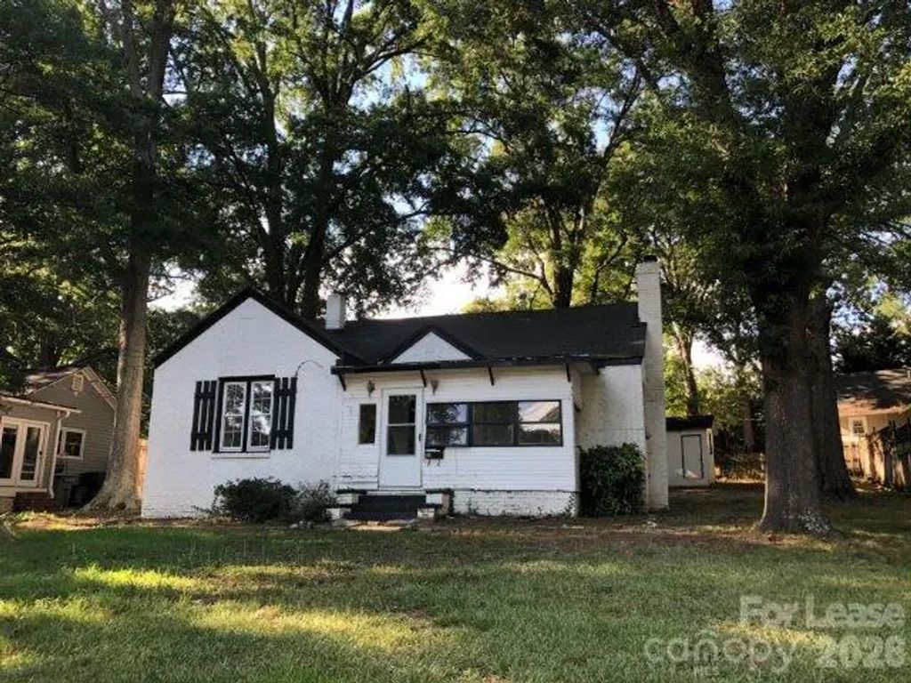 406 5th Street W, Gastonia