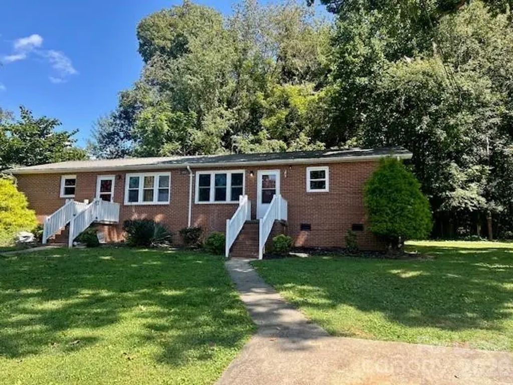 3465 Smokehouse Court 5, Lenoir