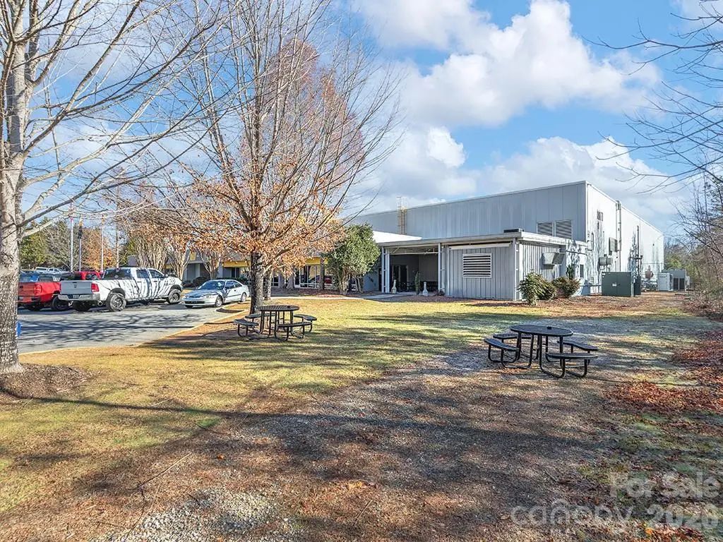 140 Vista Boulevard, Arden