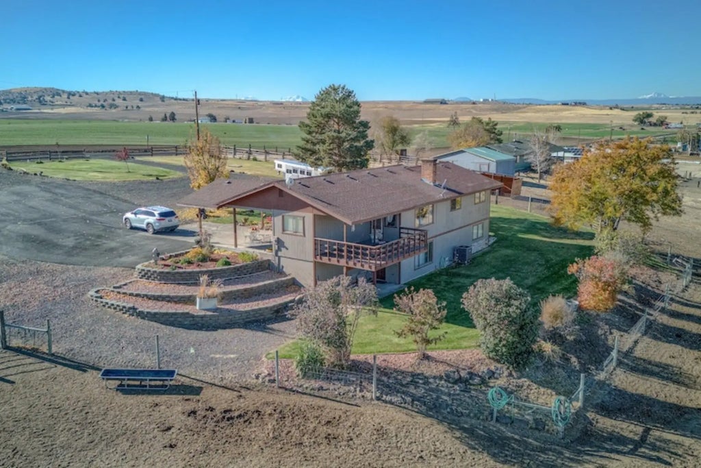 950 Se Dover Lane, Madras