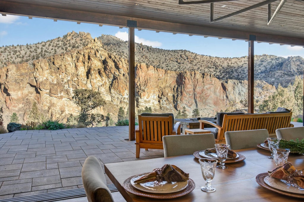 11698 Pinedale Lane, Terrebonne