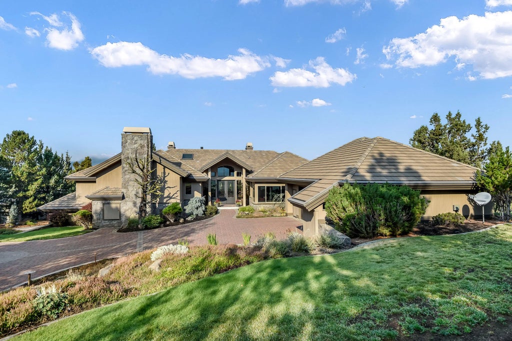 2806 Nw Nightfall Circle, Bend