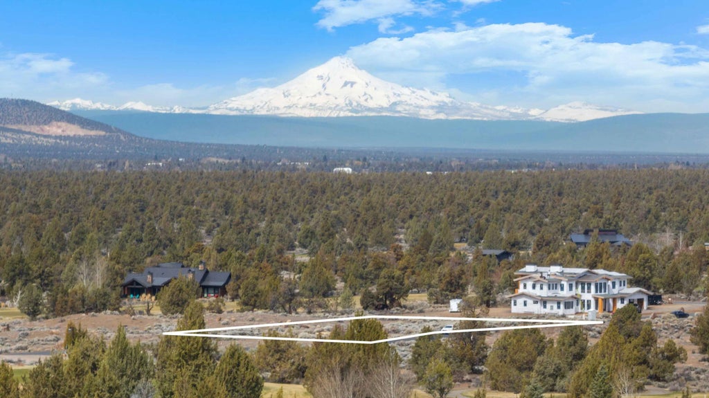 65827 Sanctuary Drive #275, Bend