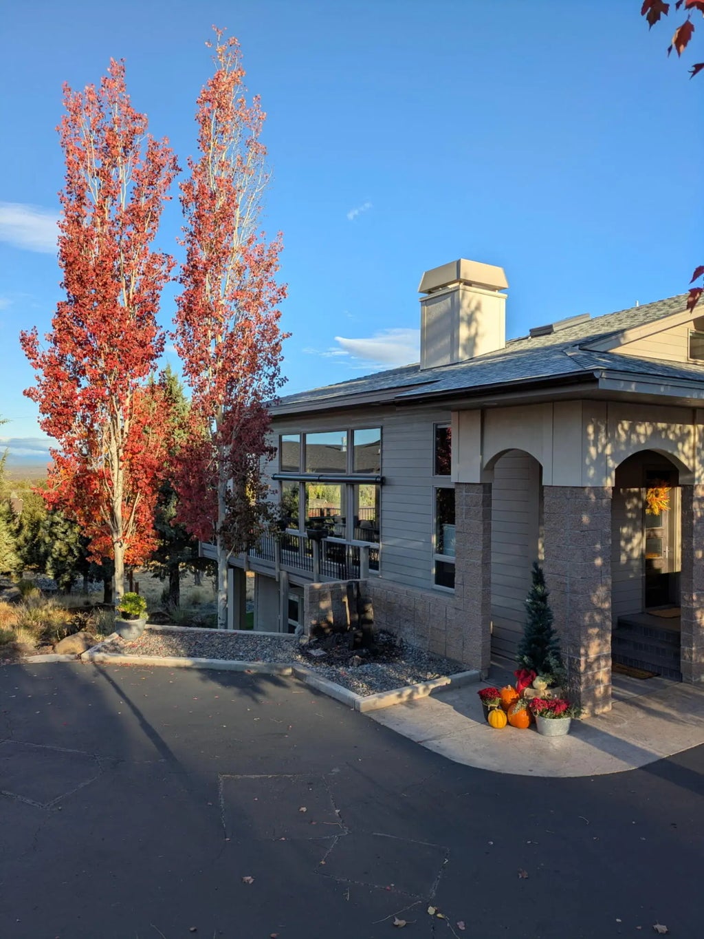 893 Highland View Loop, Redmond