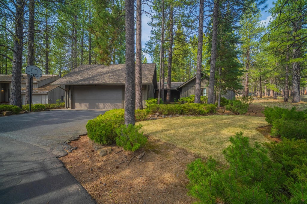 57406 Little Court, Sunriver