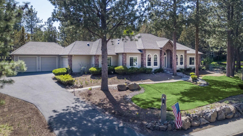 1047 Nw Milton Court, Bend