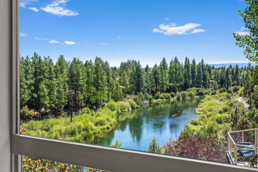 2582 Nw 1st Street, Bend