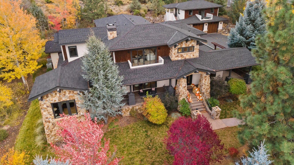 61454 Cultus Lake Court, Bend