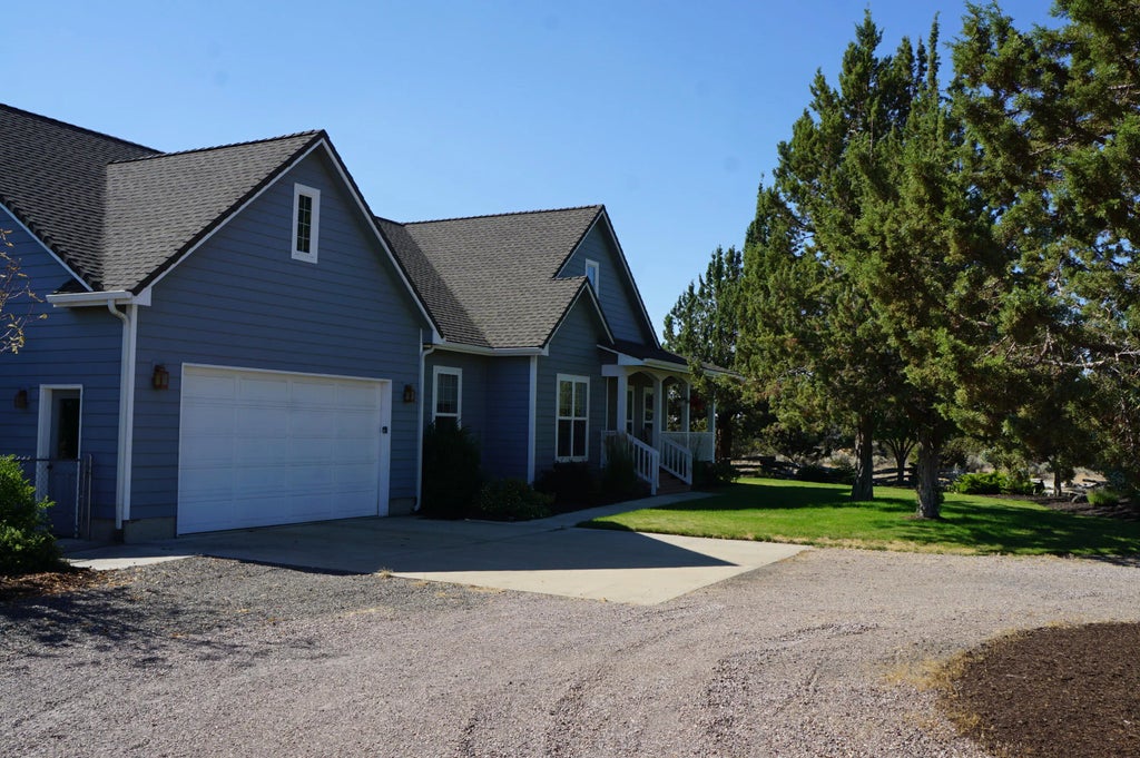 17040 Sw Steelhead Road, Terrebonne