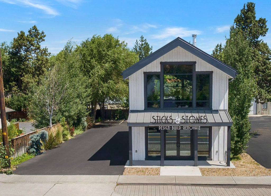 64678 Cook Avenue, Bend