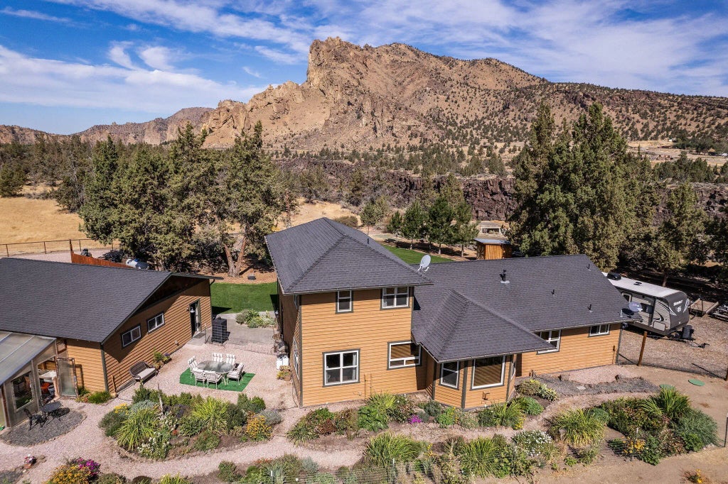 3885 Ne Xenolith Street, Terrebonne