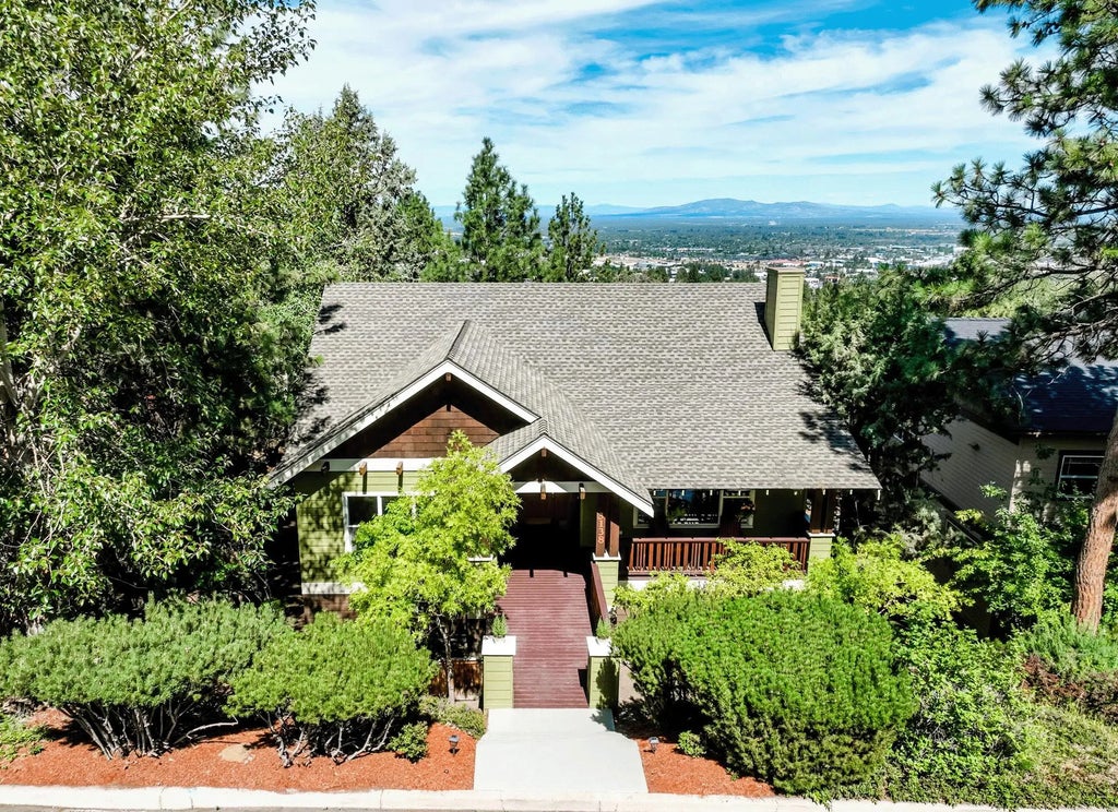 3138 Nw Colonial Drive, Bend
