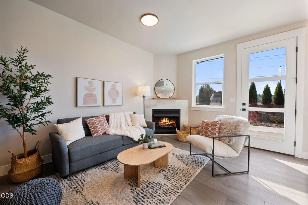 20556 Ne Empire Avenue, Bend