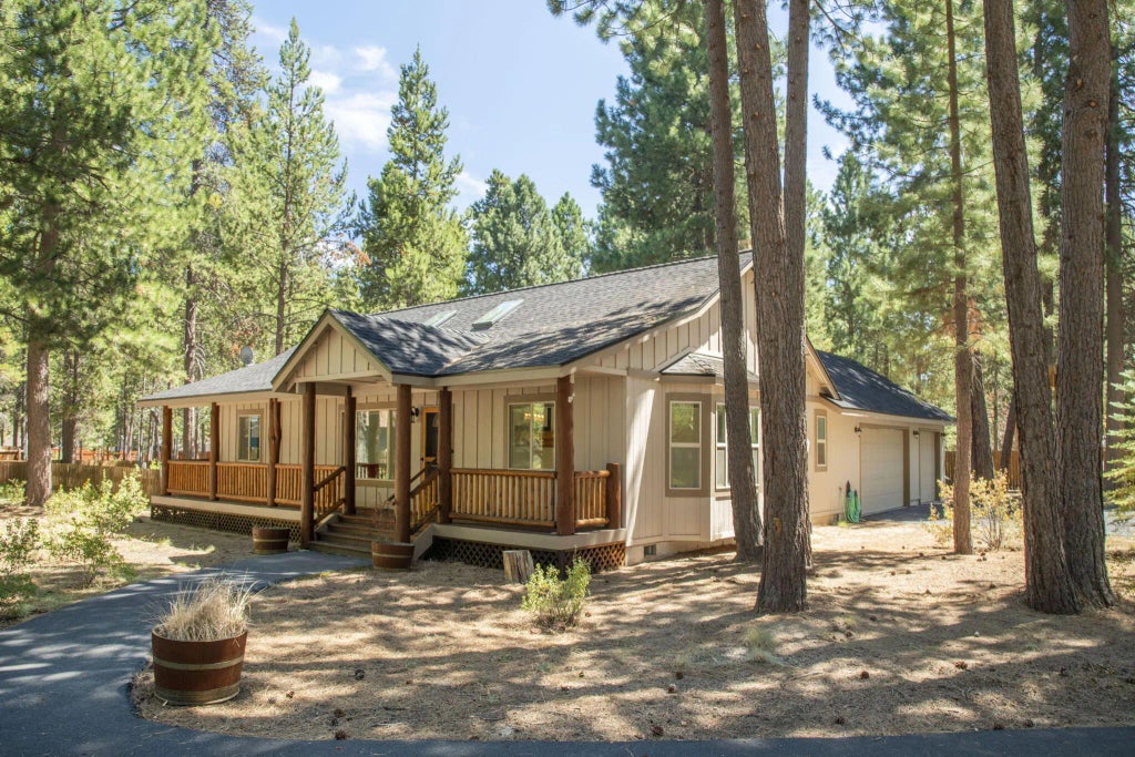56718 Bandley Road, Bend