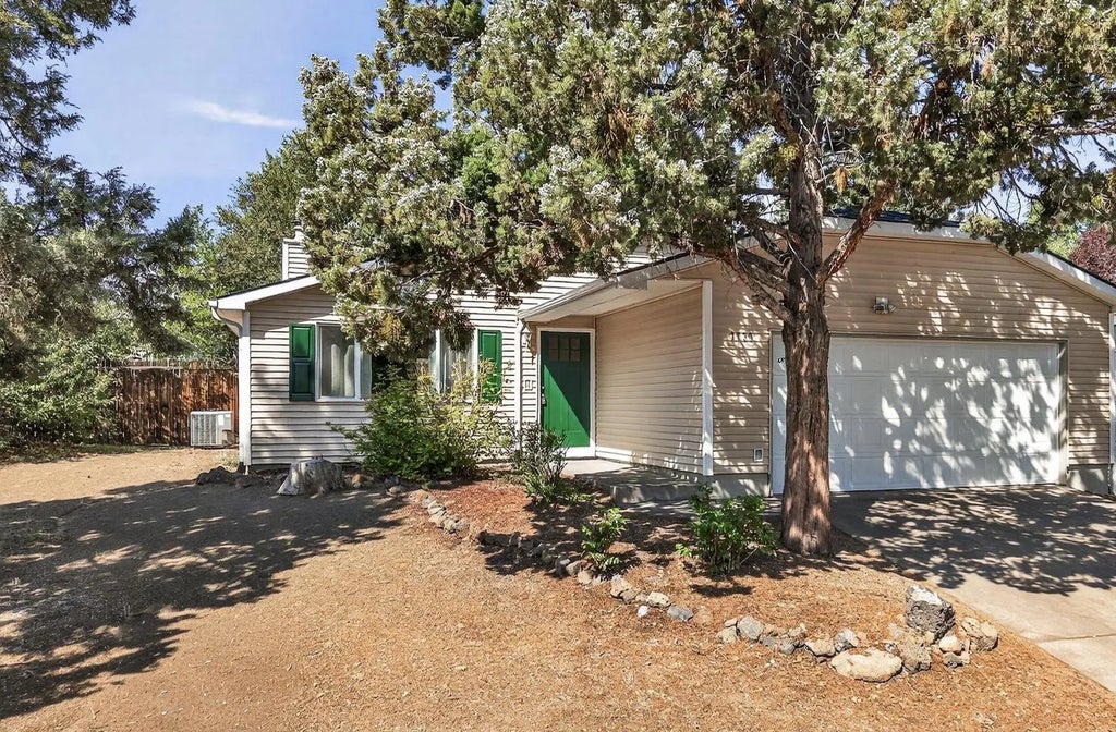 2739 Ne Cordata Drive, Bend