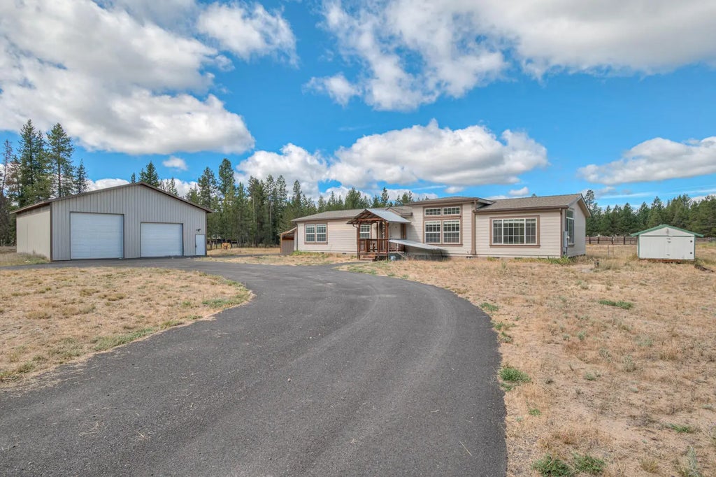 52207 Elderberry Lane, La Pine