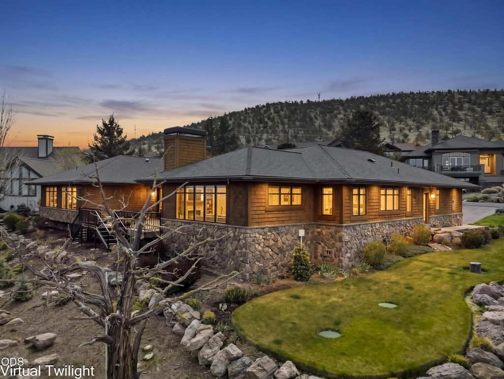 10811 Ironstone Court, Redmond