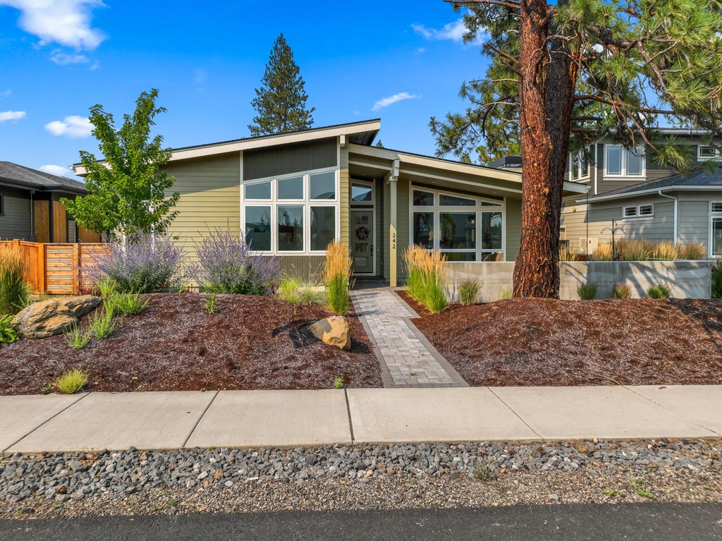 242 W Lundgren Mill Drive, Sisters